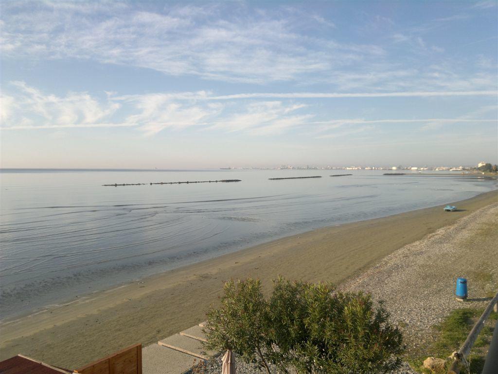 Philippou Beach Villas & Apartments Ларнака Екстериор снимка