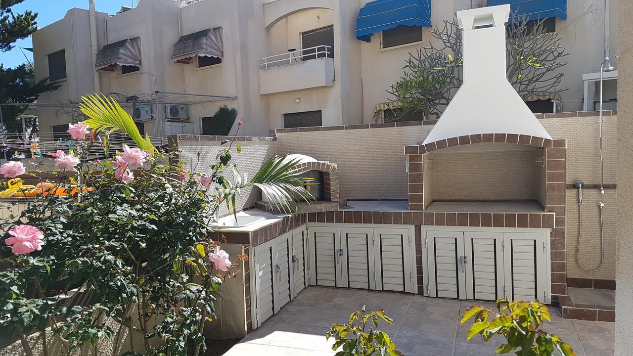 Philippou Beach Villas & Apartments Ларнака Екстериор снимка