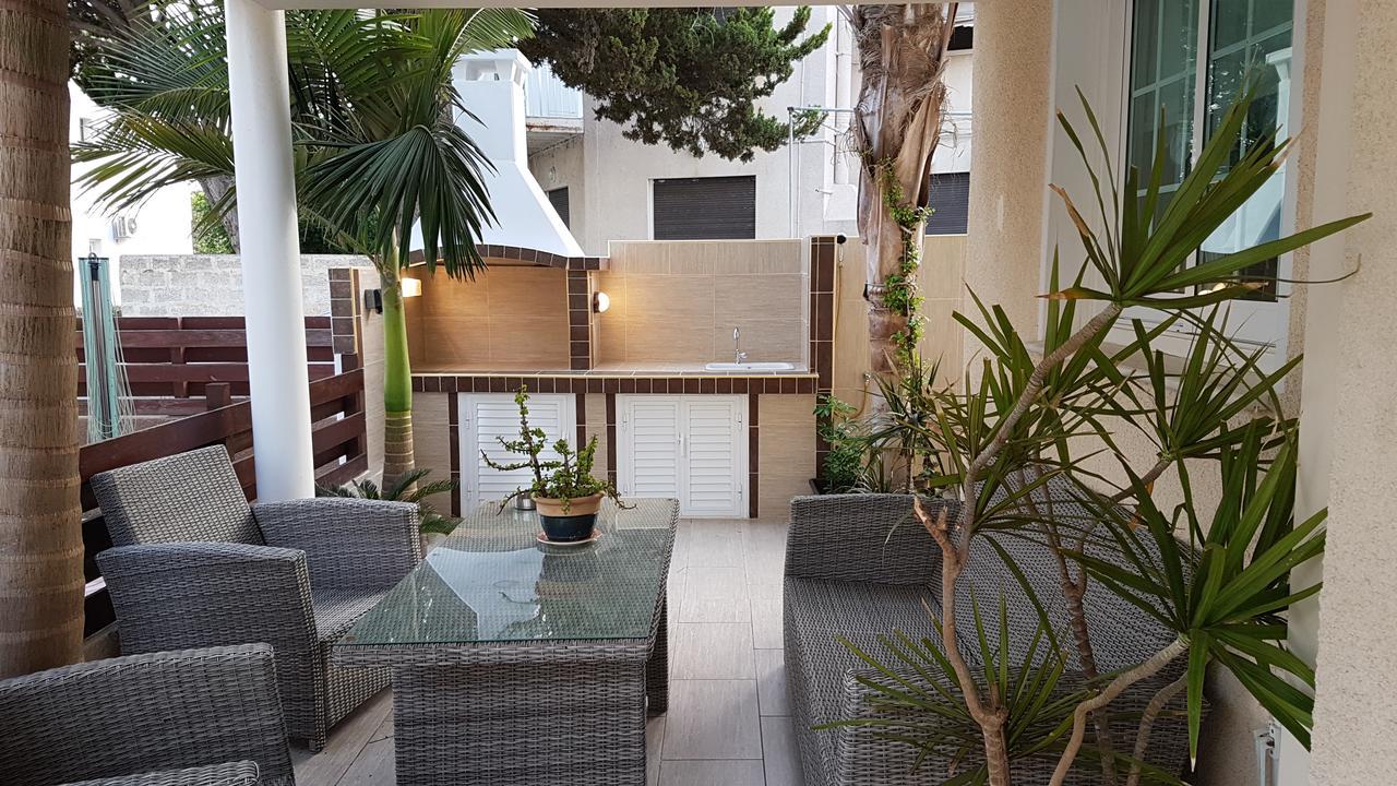 Philippou Beach Villas & Apartments Ларнака Екстериор снимка